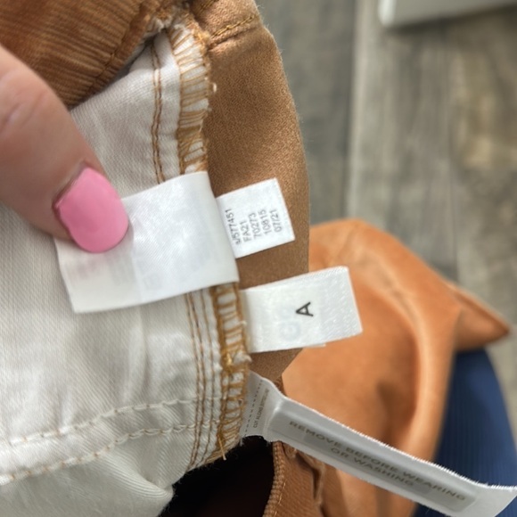 Loft the straight crop high rise pants size 32. NWT. - Picture 13 of 13